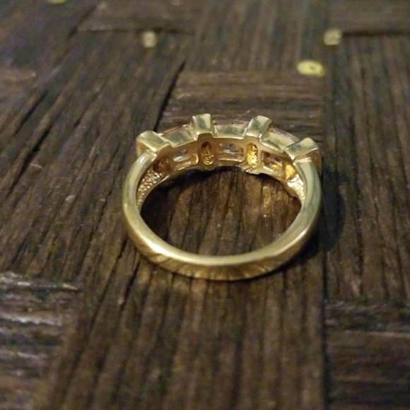 Ring - Picture 7 of 8